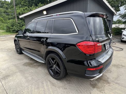 Used 2013 Mercedes-Benz GL 550 4MATIC image 3
