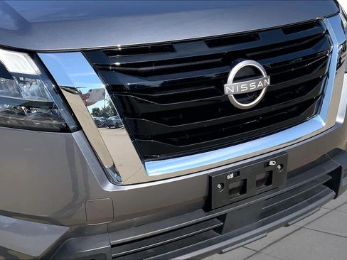 Used 2024 Nissan Pathfinder SV AWD/4WD image 31
