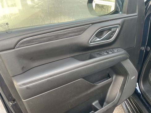 Used 2021 GMC Yukon XL SLT image 12