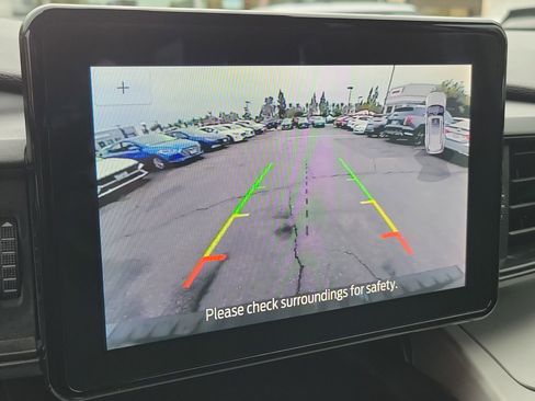 Used 2022 Ford Explorer XLT image 12