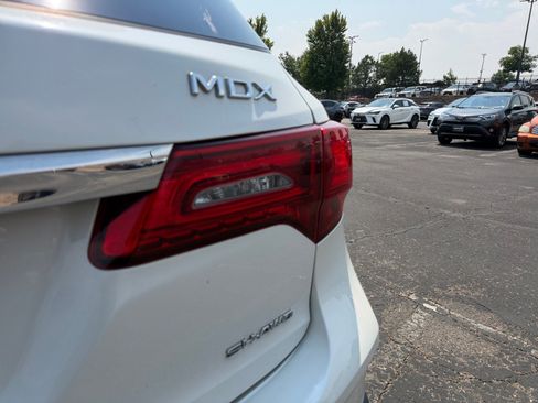 Used 2017 Acura MDX SH-AWD image 23