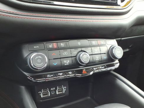 Used 2024 Dodge Durango GT image 22