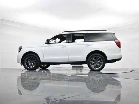 New 2025 Ford Expedition Platinum w/ Stealth Performance Package image 34
