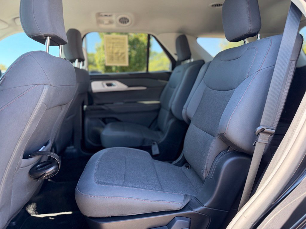 Certified 2025 Ford Explorer Active RWD image 15