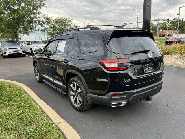 Used 2025 Honda Pilot Elite image 5