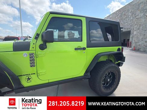 Used 2013 Jeep Wrangler Rubicon w/ PWR Convenience Group AWD/4WD image 7
