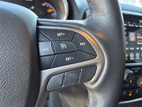 Used 2022 Jeep Grand Cherokee Laredo X image 26