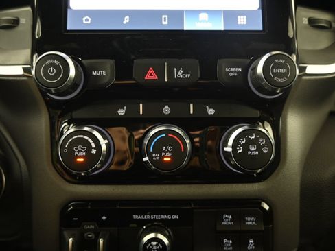 Used 2025 RAM 1500 Big Horn AWD/4WD image 28