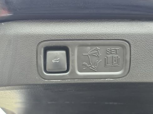 Certified 2021 Ford Expedition Limited image 34