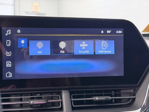 Used 2025 Chevrolet Trax RS w/ Driver Confidence Package FWD image 50