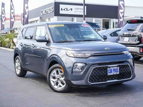 Used 2021 Kia Soul S FWD image 2