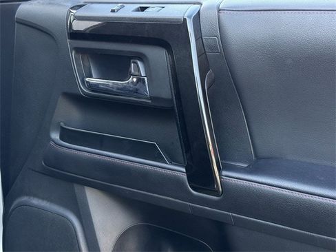 Used 2022 Toyota 4Runner TRD Off-Road image 27