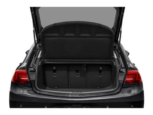 Used 2018 Buick Regal Essence w/ Driver Confidence Package #1 image 11