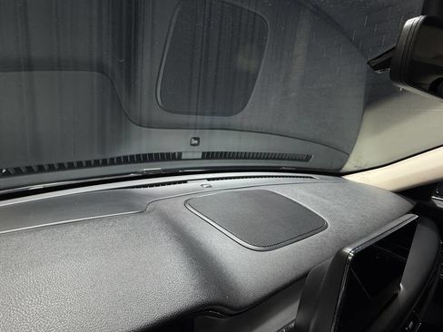 Used 2021 Lincoln Aviator AWD image 65