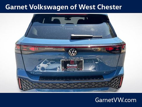 New 2026 Volkswagen Tiguan SEL R-Line AWD/4WD image 4