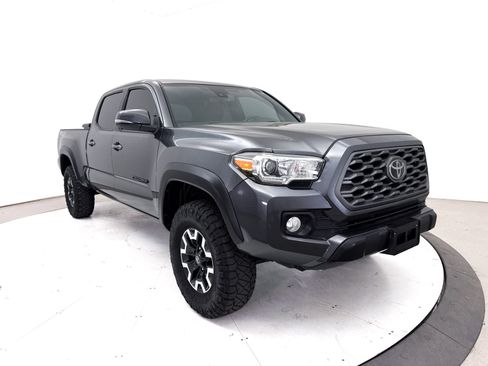 Used 2021 Toyota Tacoma TRD Off-Road w/ Blackout Package (TMS) AWD/4WD image 9