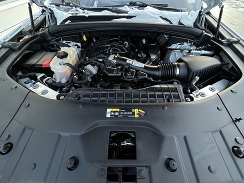 Certified 2023 Jeep Grand Cherokee Limited w/ Black Appearance Package image 17