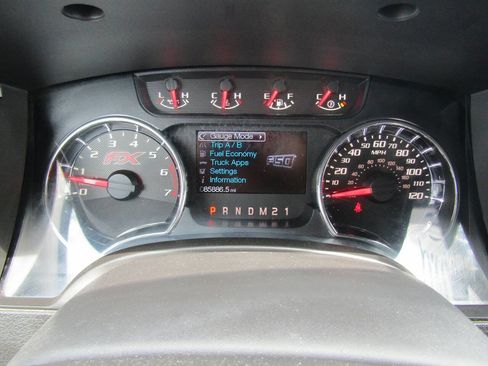 Used 2014 Ford F150 FX4 w/ Equipment Group 402A Luxury image 11