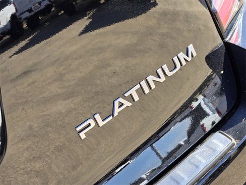 New 2025 Nissan Armada Platinum w/ Convenience Package image 9