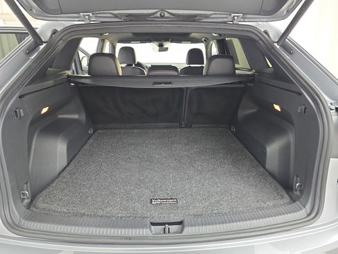 Used 2020 Volkswagen Atlas Cross Sport SEL R-Line image 12