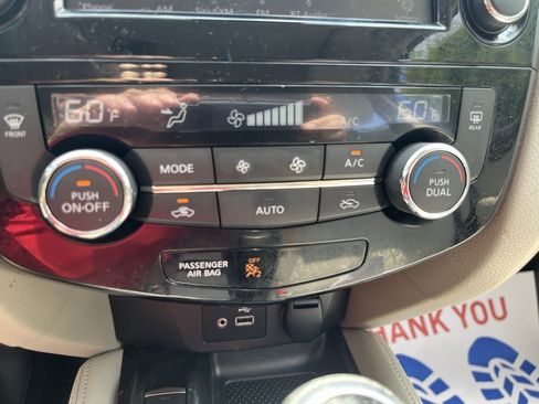 Used 2019 Nissan Rogue Sport SL w/ Premium Package FWD image 17