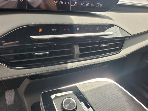 New 2025 Buick Enclave Sport Touring w/ Power Package image 26