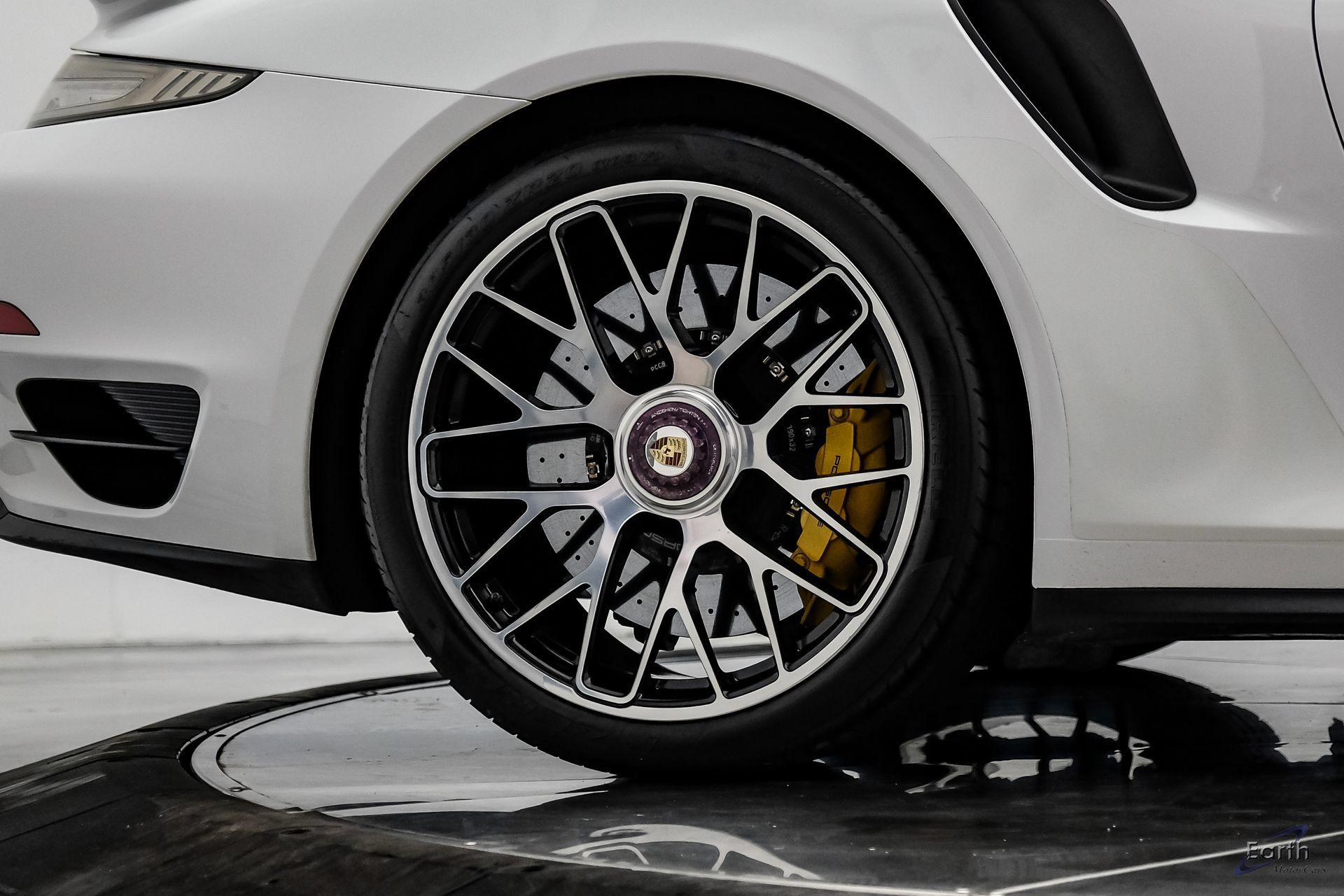 Used 2016 Porsche 911 Turbo S AWD/4WD image 96