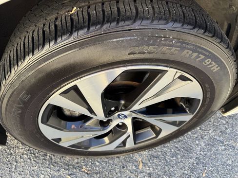 Used 2020 Subaru Legacy w/ Alloy Wheel Package image 16