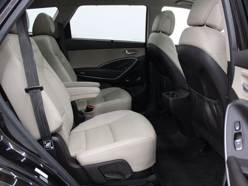 Used 2018 Hyundai Santa Fe Limited FWD image 12