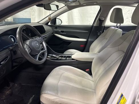 Used 2022 Hyundai Sonata Limited w/ Cargo Package image 8