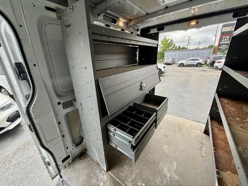 Used 2021 Mercedes-Benz Sprinter 2500 w/ Premium Package image 15