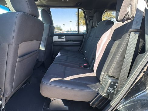 Used 2016 Ford Expedition XLT image 15