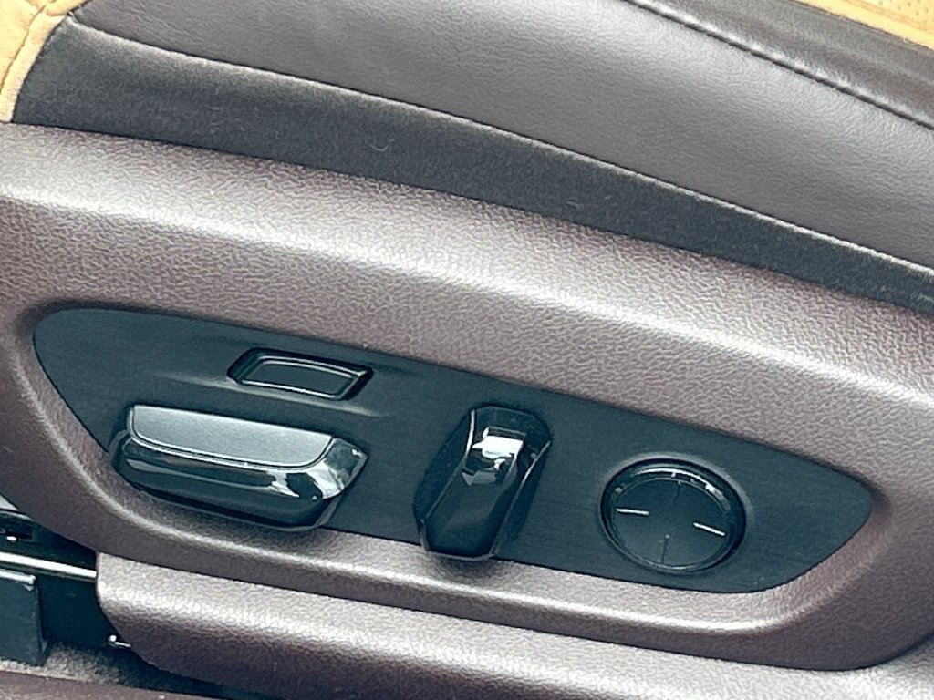 Used 2019 Lexus ES 350 Ultra Luxury FWD image 12