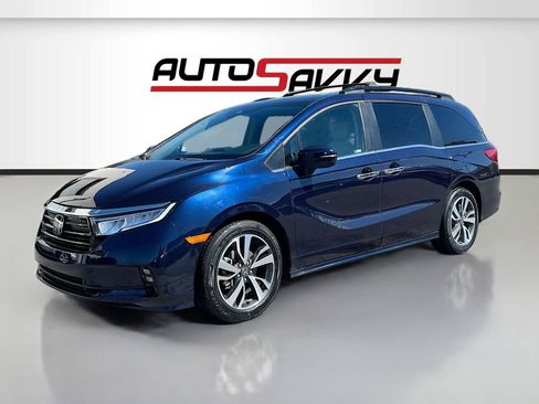 Used 2024 Honda Odyssey Touring image 3