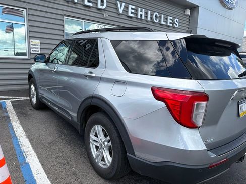 Used 2021 Ford Explorer XLT w/ Equipment Group 202A AWD/4WD image 7