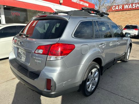 Used 2011 Subaru Outback 2.5i Limited w/ PWR Moonroof Pkg image 5