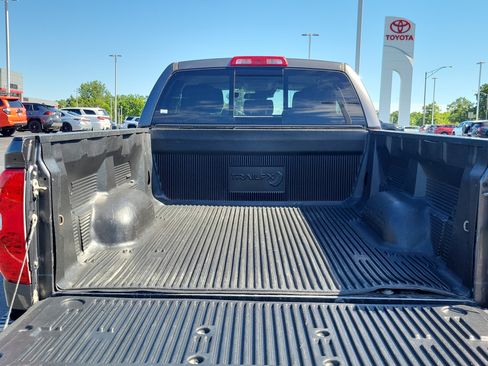 Used 2018 Toyota Tundra SR5 RWD image 9