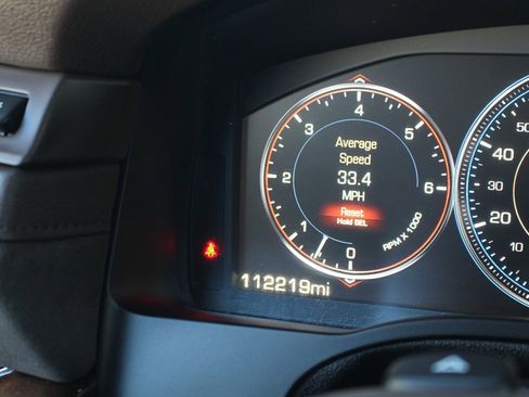 Used 2015 Cadillac Escalade ESV Premium image 40