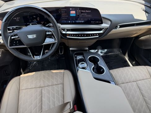 Certified 2025 Cadillac Lyriq Luxury w/ Nappa Leather Package RWD image 13