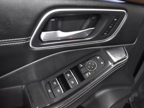 Certified 2022 Nissan Rogue Platinum w/ Head-Up Display Package FWD image 15