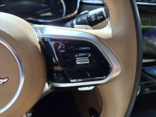 Used 2023 Jaguar F-PACE S AWD/4WD image 15