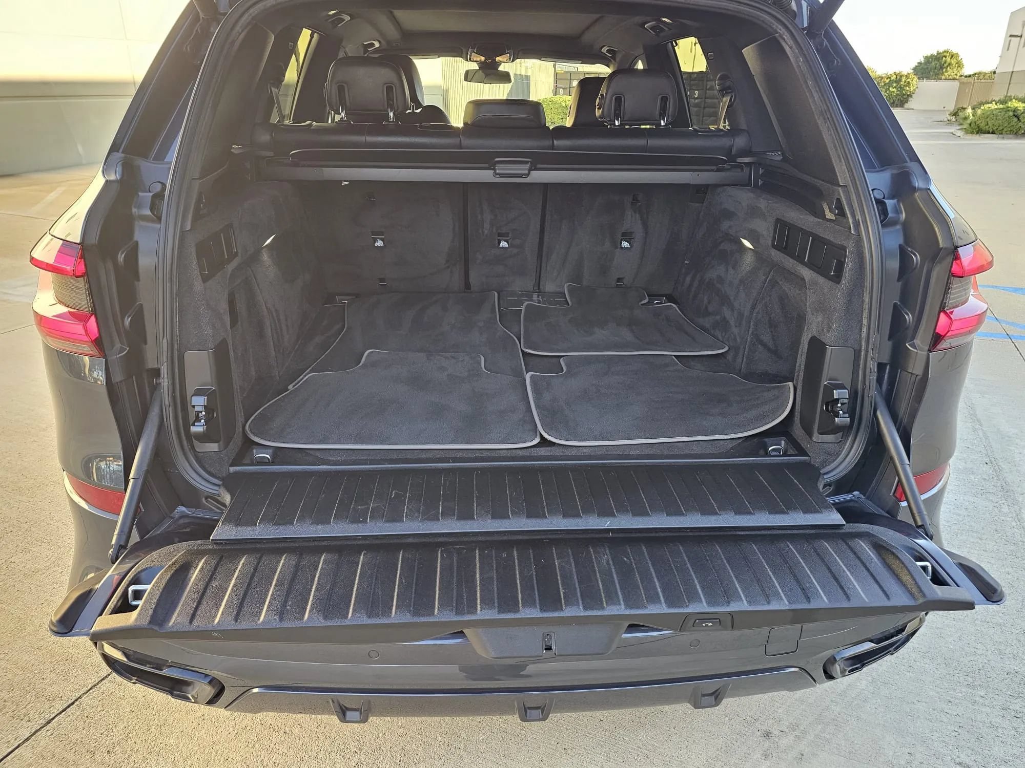Used 2020 BMW X5 xDrive40i w/ M Sport Package AWD/4WD image 21