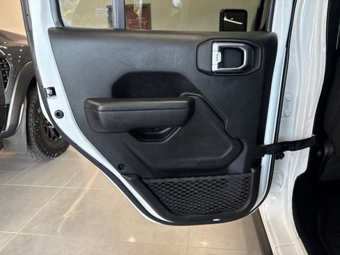 Used 2023 Jeep Wrangler Unlimited w/ Cold Weather Group AWD/4WD image 38