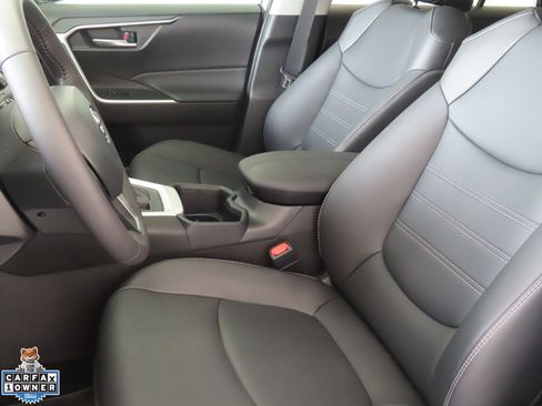 Used 2025 Toyota RAV4 XLE Premium FWD image 11
