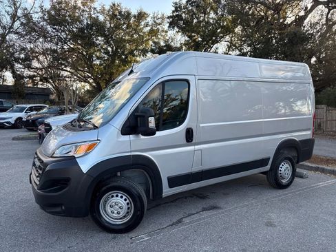 Used 2025 RAM ProMaster 3500 FWD image 3
