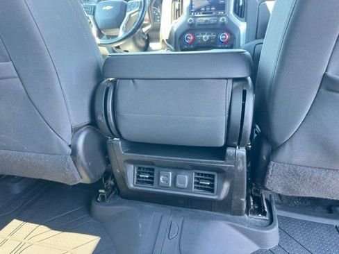 Used 2021 Chevrolet Silverado 1500 LT w/ Bed Protection Package AWD/4WD image 12
