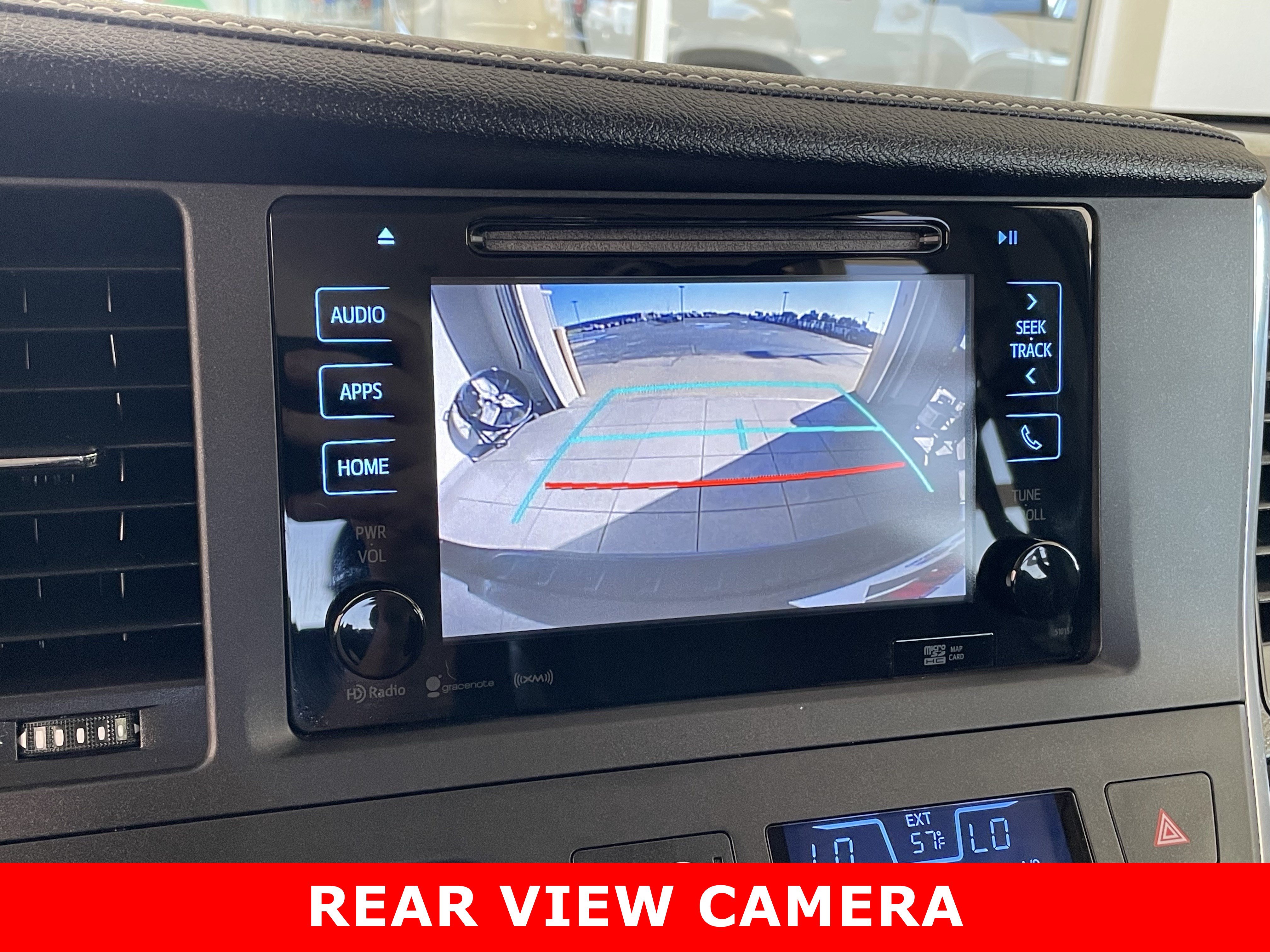 Used 2017 Toyota Sienna SE Premium FWD image 24