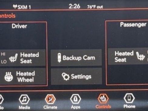 Used 2019 Jeep Cherokee Latitude Plus w/ Cold Weather Group AWD/4WD image 23