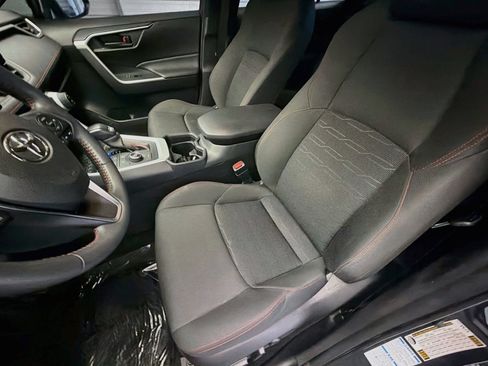 Used 2021 Toyota RAV4 SE w/ Weather & Moonroof Package AWD/4WD image 11