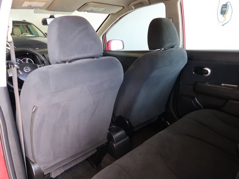 Used 2012 Nissan Versa 1.8 S w/ Plus Pkg FWD image 29